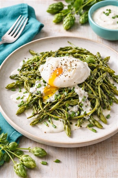 Hopfensprossen zubereiten - Edles Frühlingsgemüse mit feiner Sauce